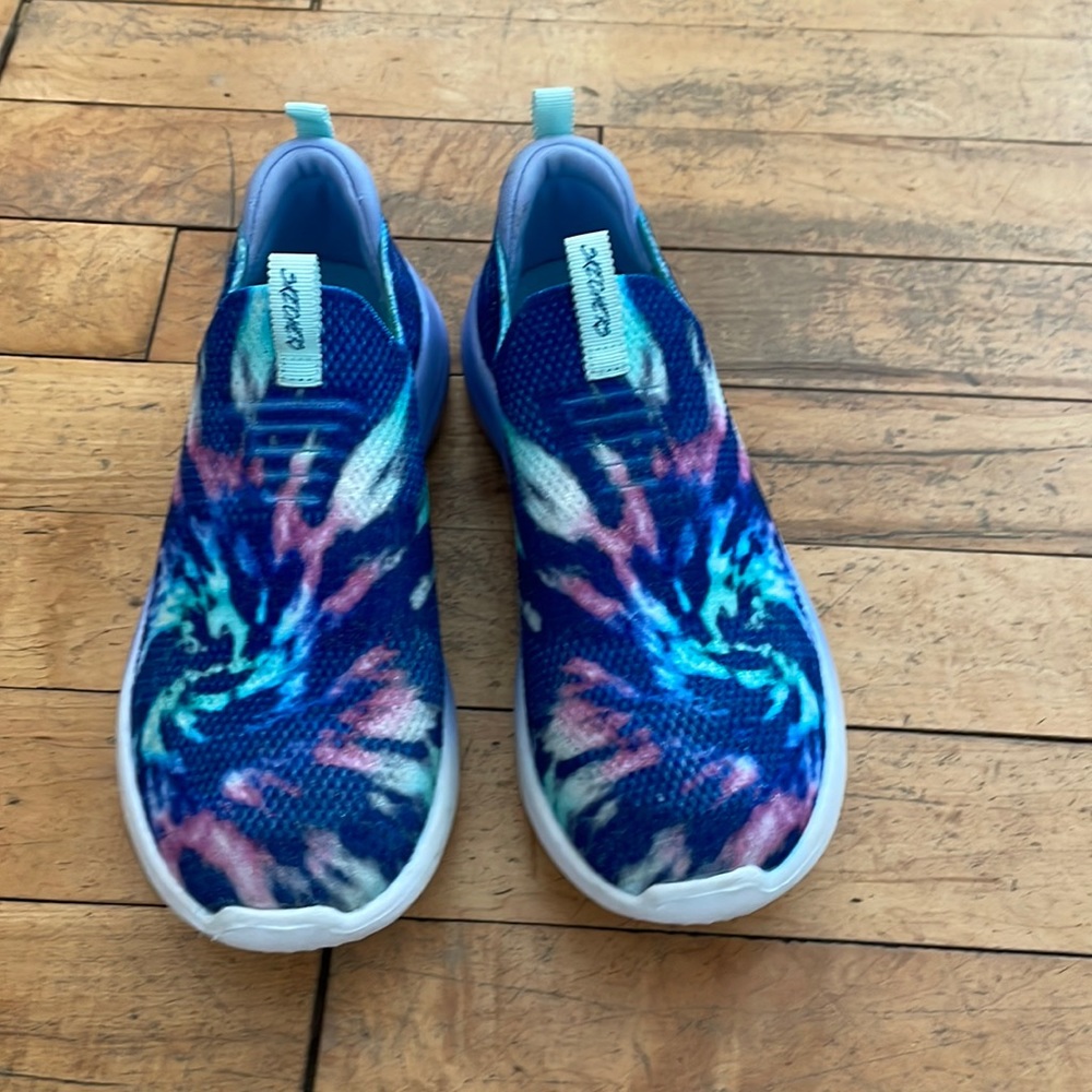 Girls Skechers slip shoes